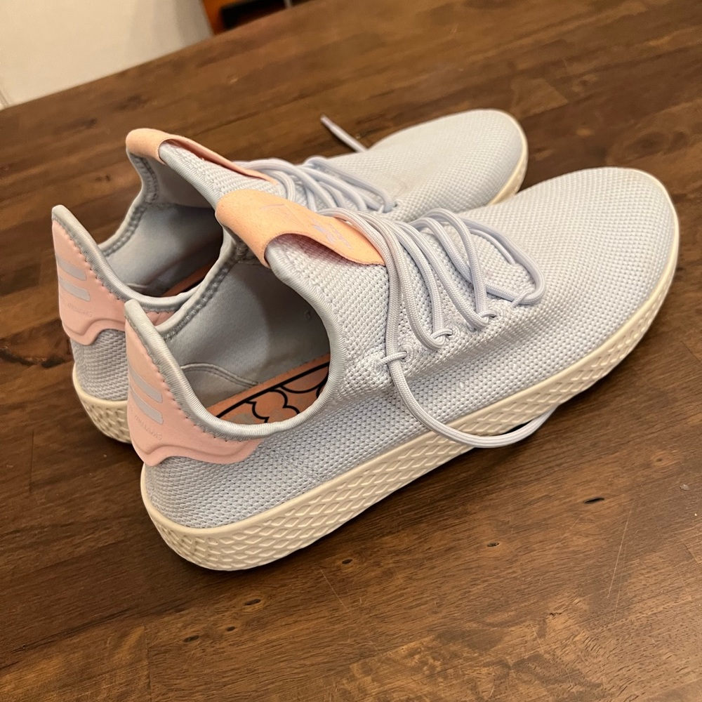 Men’s size 10 Adidas Pharrel William HU Shoes